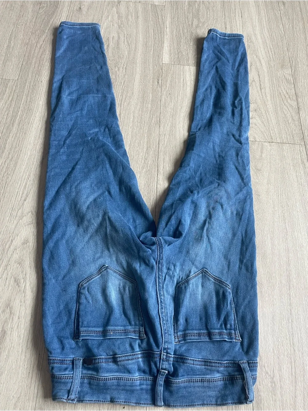 1822 Denim Women’s Skinny Jeans - Medium Blue Wash